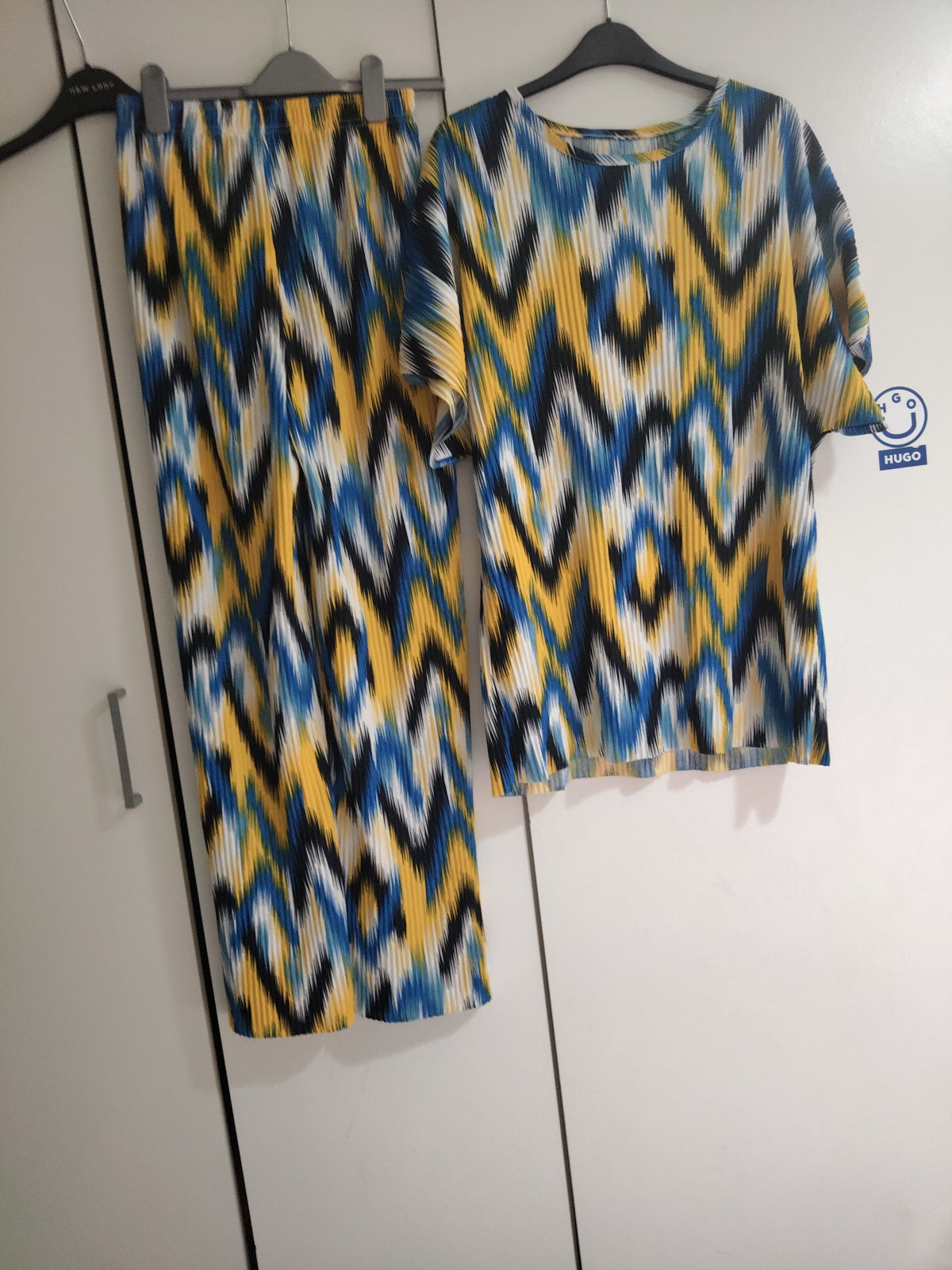 Women summer two piece multicoloured outfit in one size.