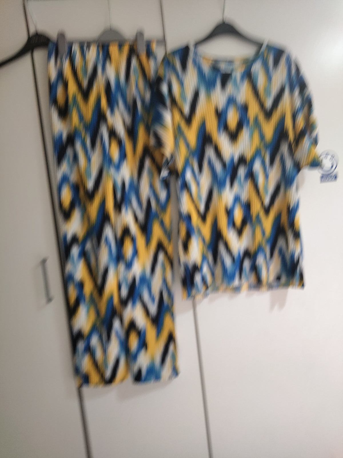 Women summer two piece multicoloured outfit in one size.