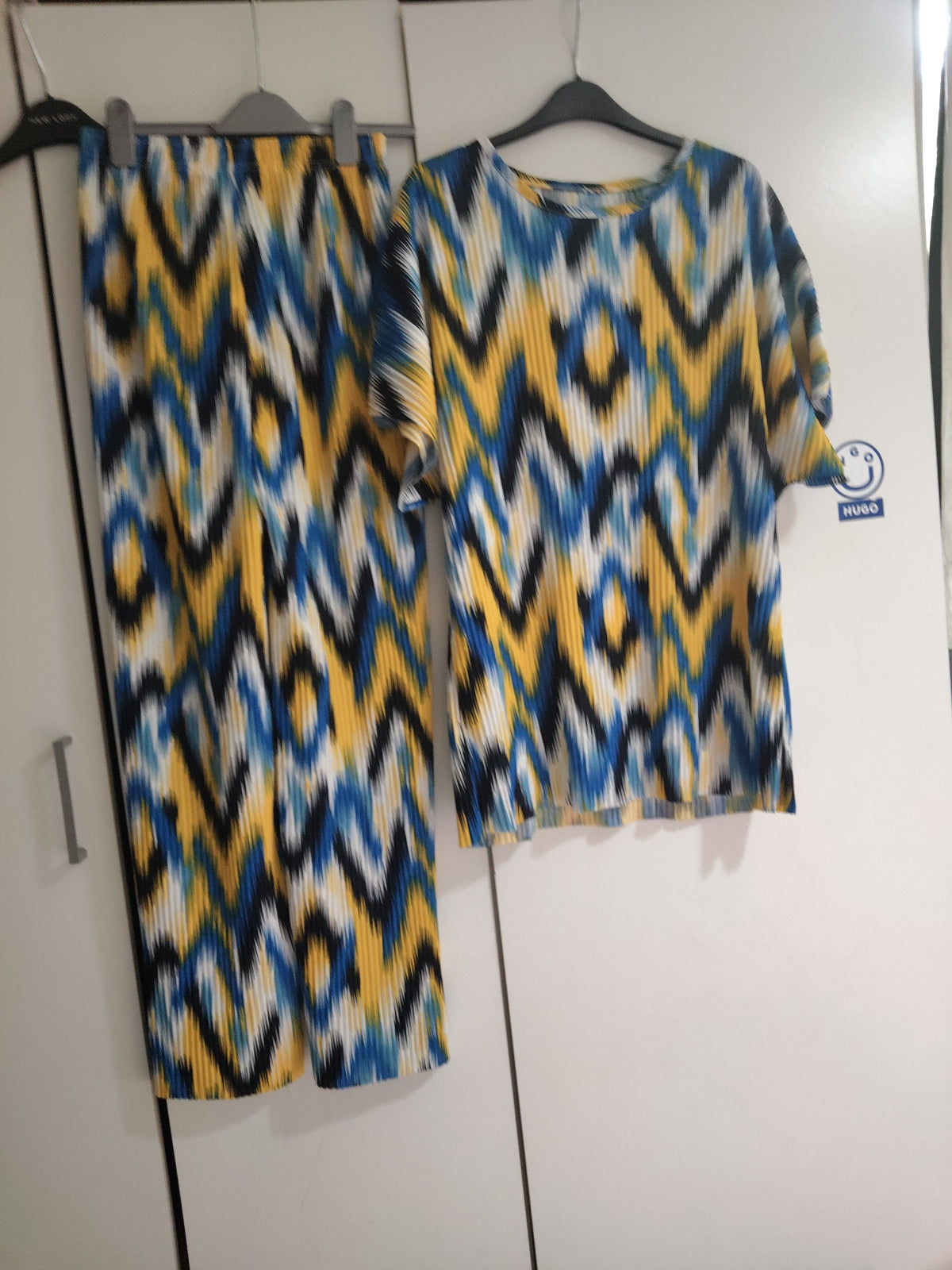 Women summer two piece multicoloured outfit in one size.