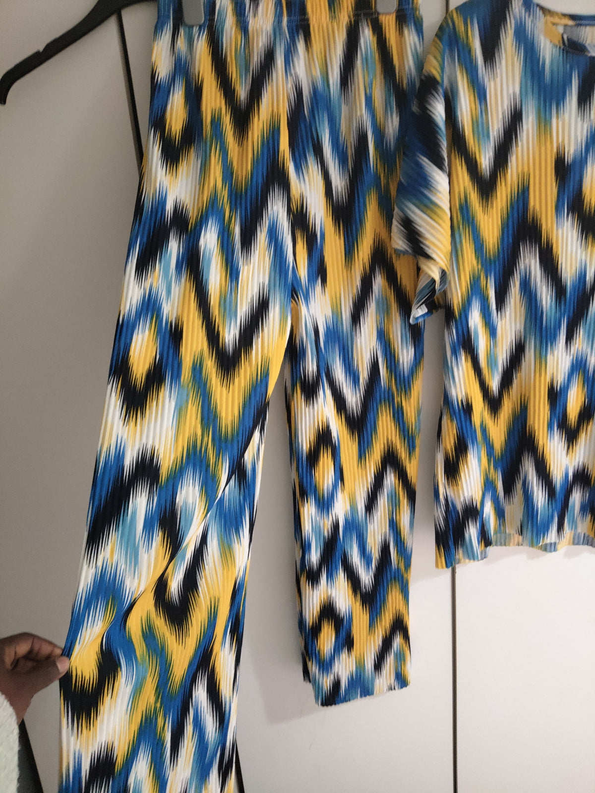 Women summer two piece multicoloured outfit in one size.