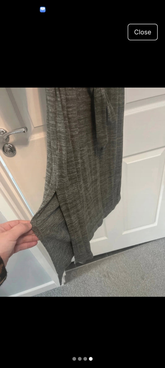 Women Size Large/extra large outfit.