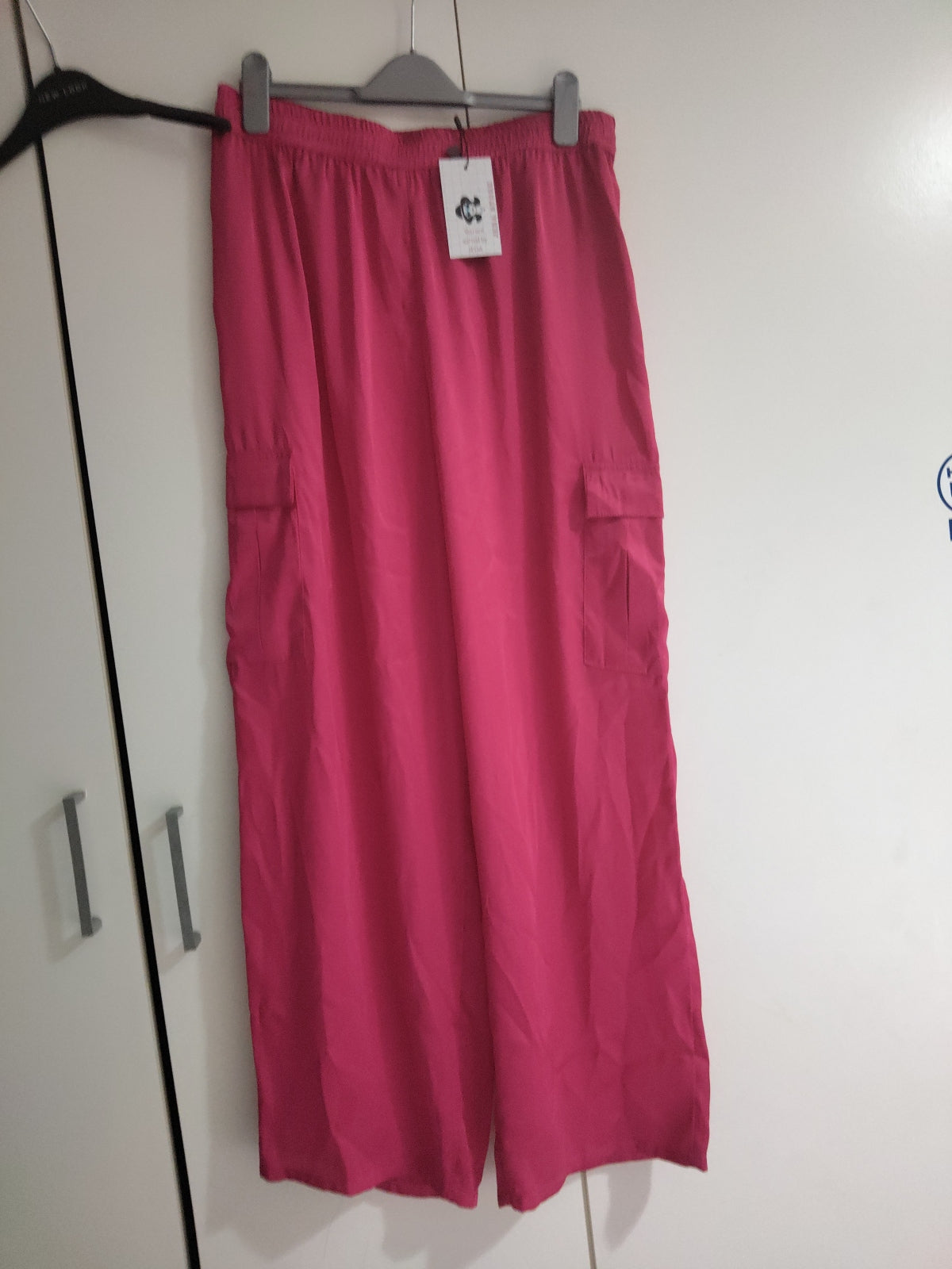 Women silky cargo fuschia pink trouser
