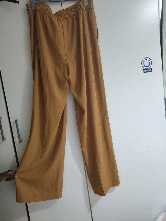 Mustard size 16 trouser